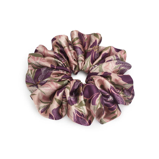 Oversized scrunchie