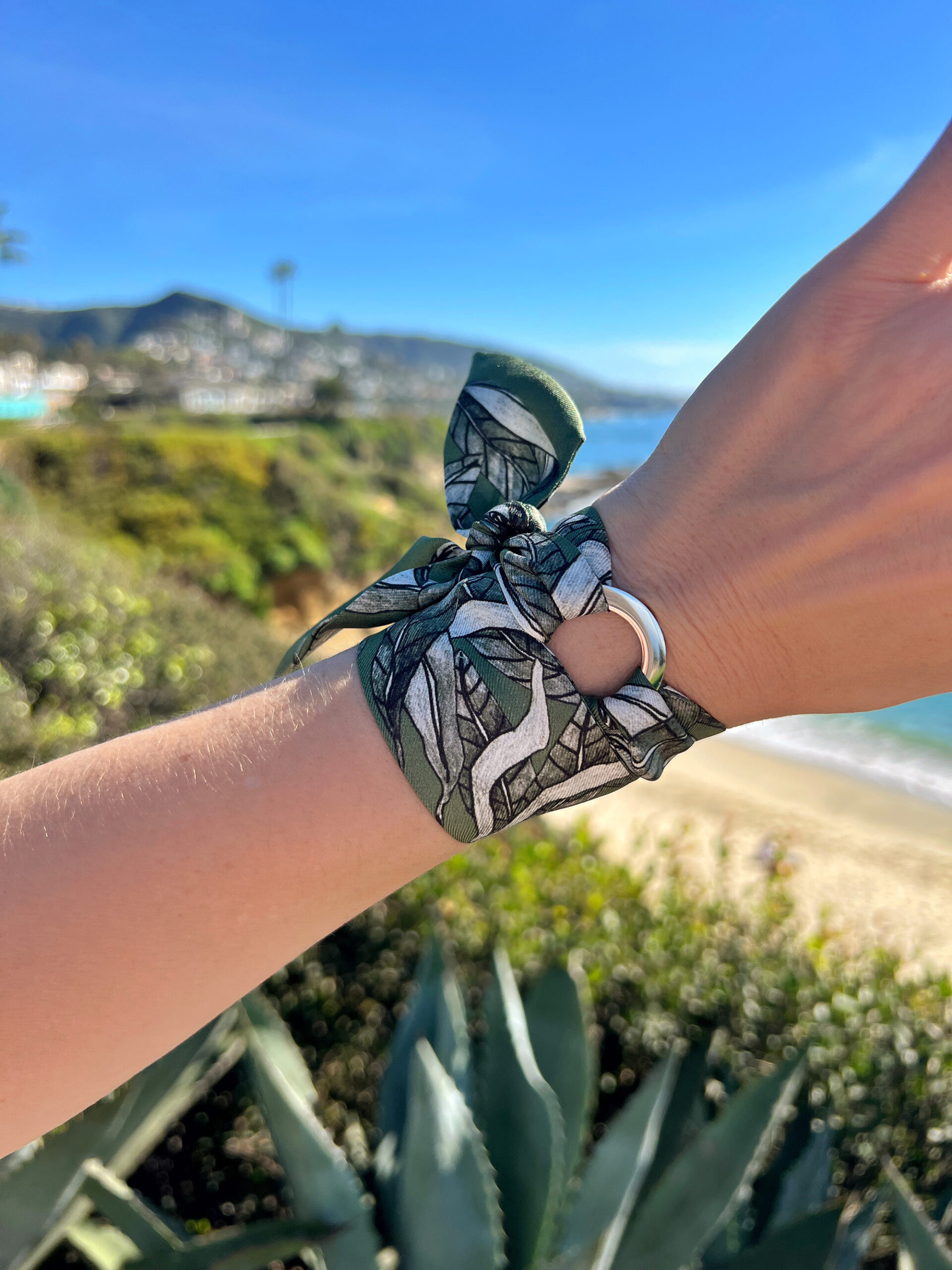 Rhea silk bracelet 4 Rhea silk bracelet 4